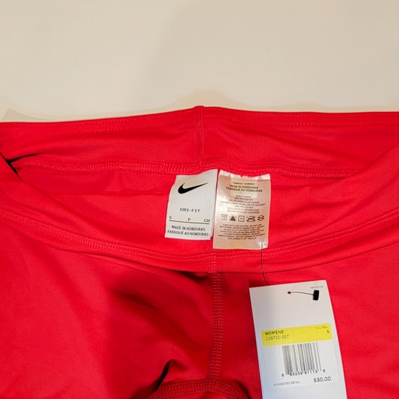 Nike Women's Red Volleyball Shorts Size Small - Picture 3 of 7